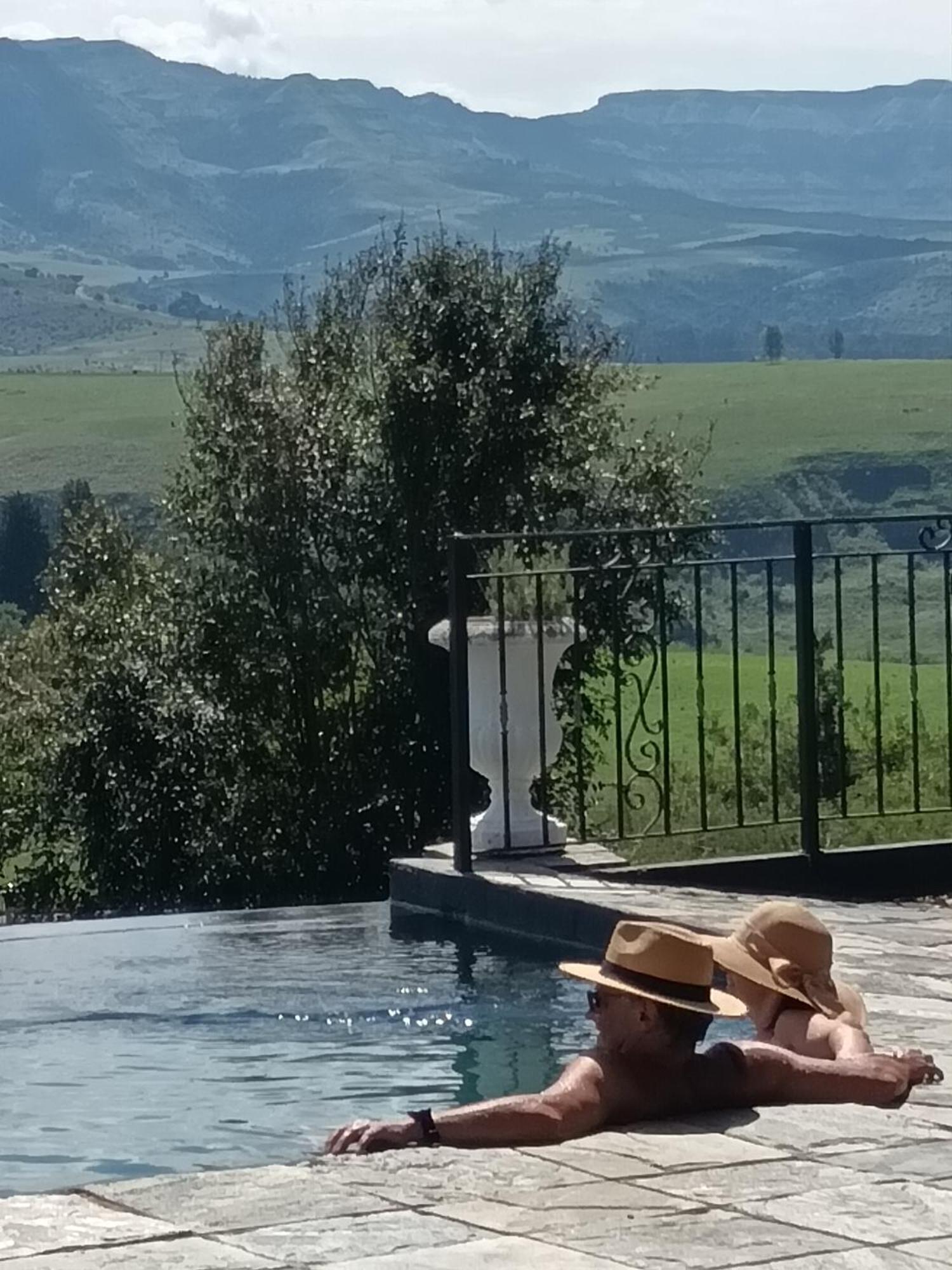 Inkungu Lodge Champagne Valley Exteriör bild